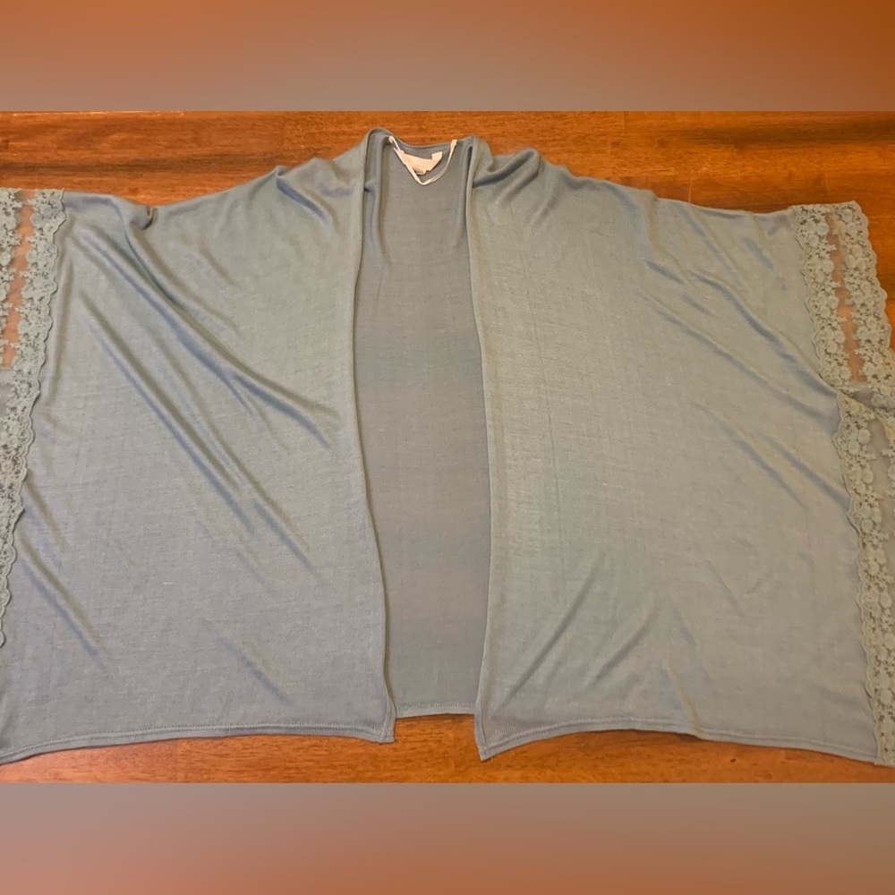 LC Lauren Conrad Soft Blue Shawl cardigan Sweater kimono Lace Short sleeves